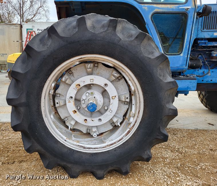 image for item LR9091 1979 Ford TW-30  tractor