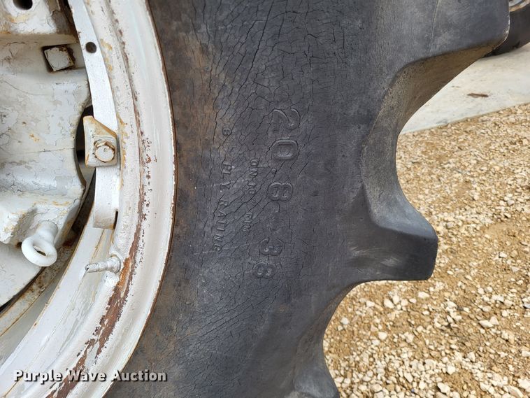 image for item LR9091 1979 Ford TW-30  tractor