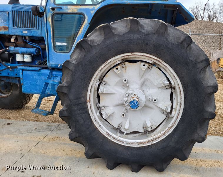 image for item LR9091 1979 Ford TW-30  tractor