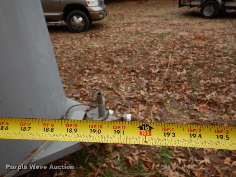 image for item LT9020 2002 WW  livestock trailer