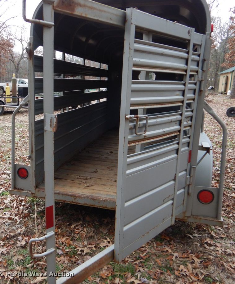 image for item LT9020 2002 WW  livestock trailer