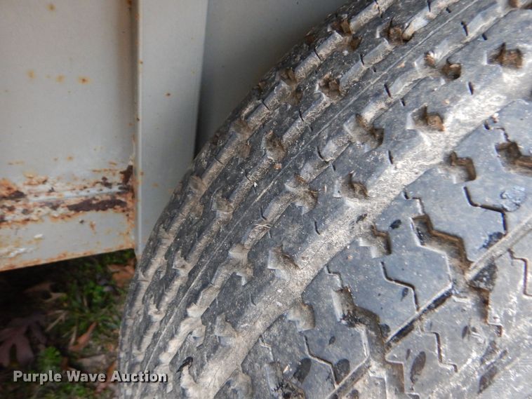 image for item LT9020 2002 WW  livestock trailer