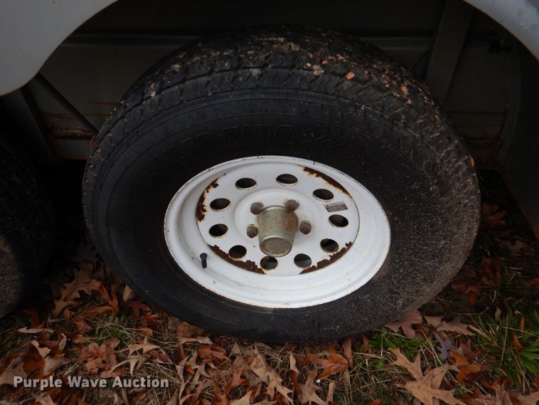 image for item LT9020 2002 WW  livestock trailer