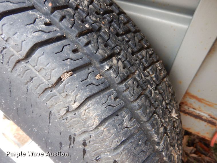 image for item LT9020 2002 WW  livestock trailer