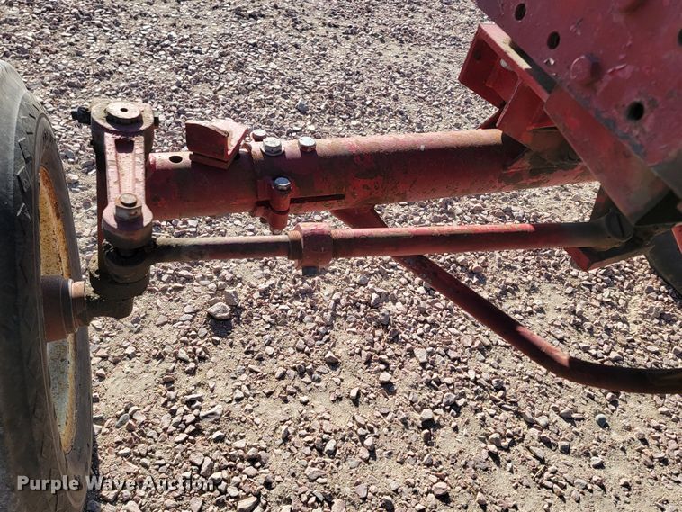 image for item ME9588 Farmall 460  tractor