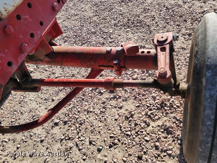 image for item ME9588 Farmall 460  tractor