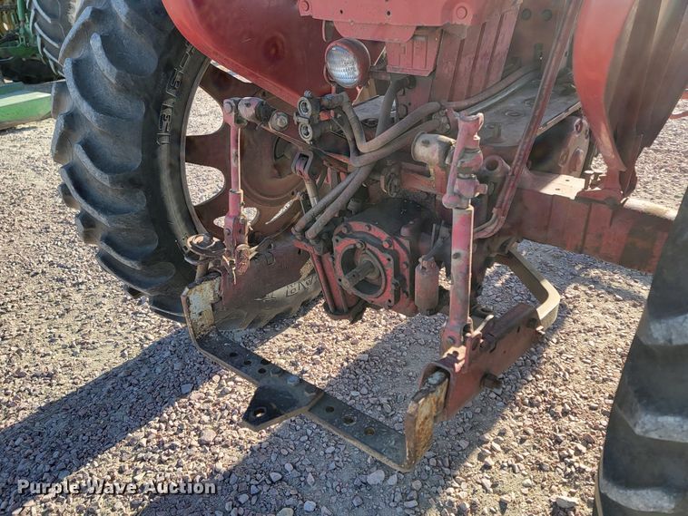 image for item ME9588 Farmall 460  tractor