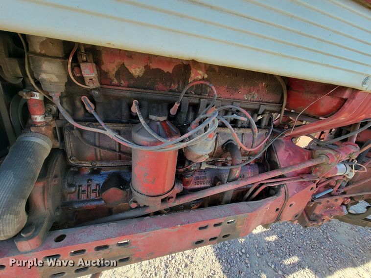 image for item ME9588 Farmall 460  tractor