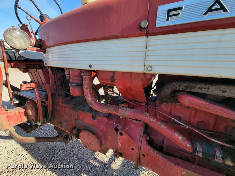 image for item ME9588 Farmall 460  tractor
