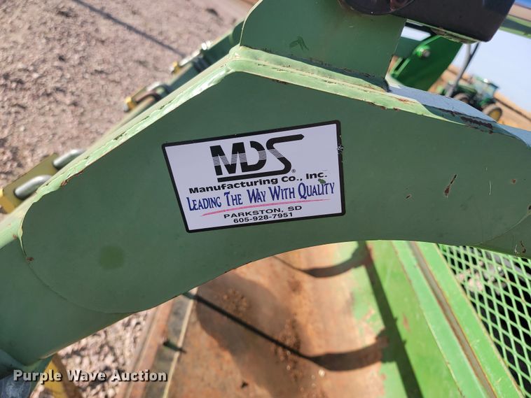 image for item ME9589 1997 John Deere 7410  MFWD tractor