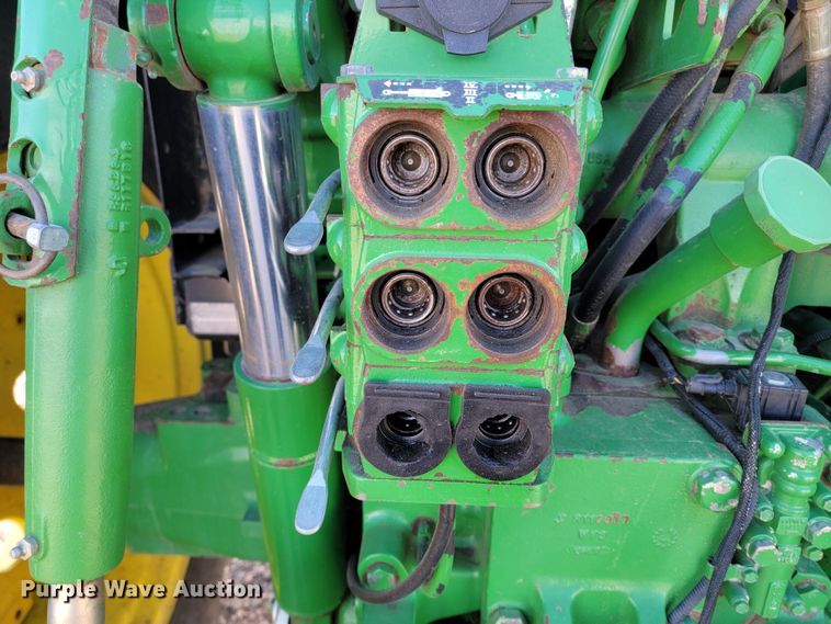 image for item ME9589 1997 John Deere 7410  MFWD tractor