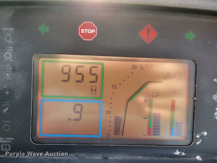 image for item ME9589 1997 John Deere 7410  MFWD tractor