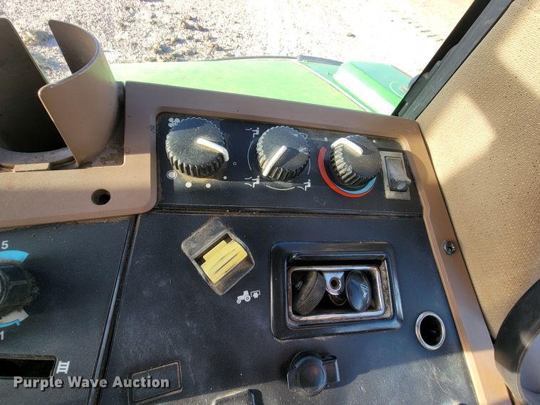 image for item ME9589 1997 John Deere 7410  MFWD tractor