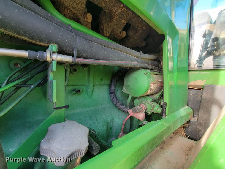 image for item ME9589 1997 John Deere 7410  MFWD tractor