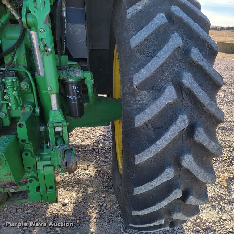 image for item ME9589 1997 John Deere 7410  MFWD tractor