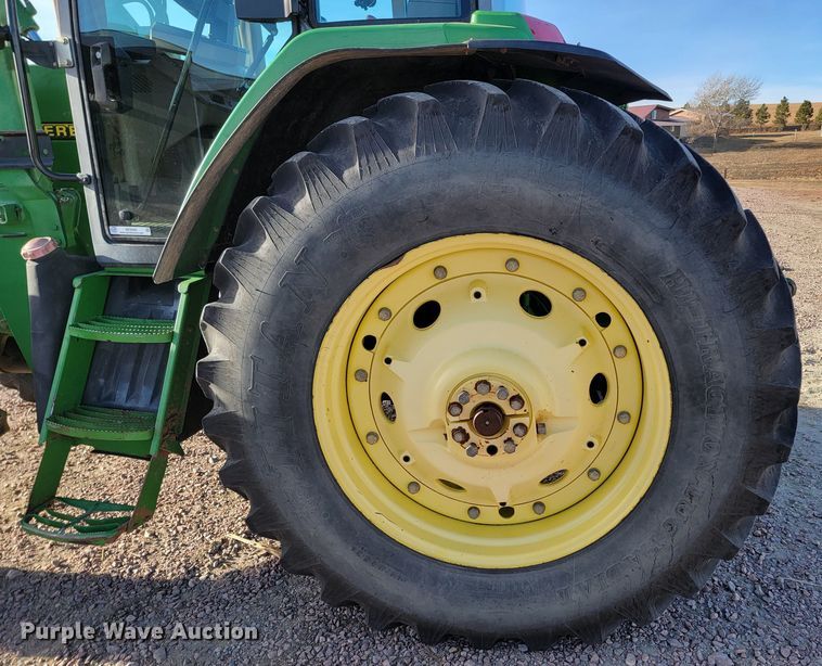 image for item ME9589 1997 John Deere 7410  MFWD tractor