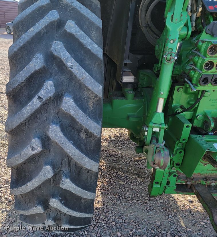 image for item ME9589 1997 John Deere 7410  MFWD tractor