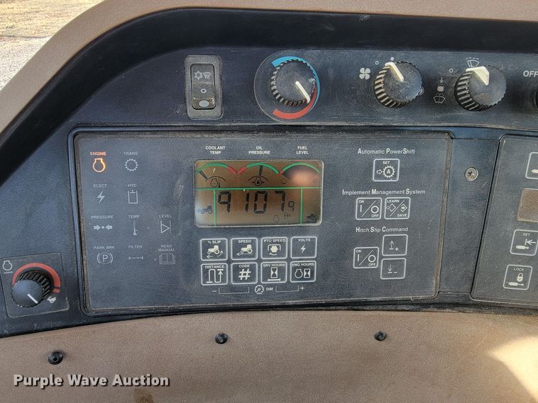 image for item ME9590 2004 John Deere 8320  MFWD tractor