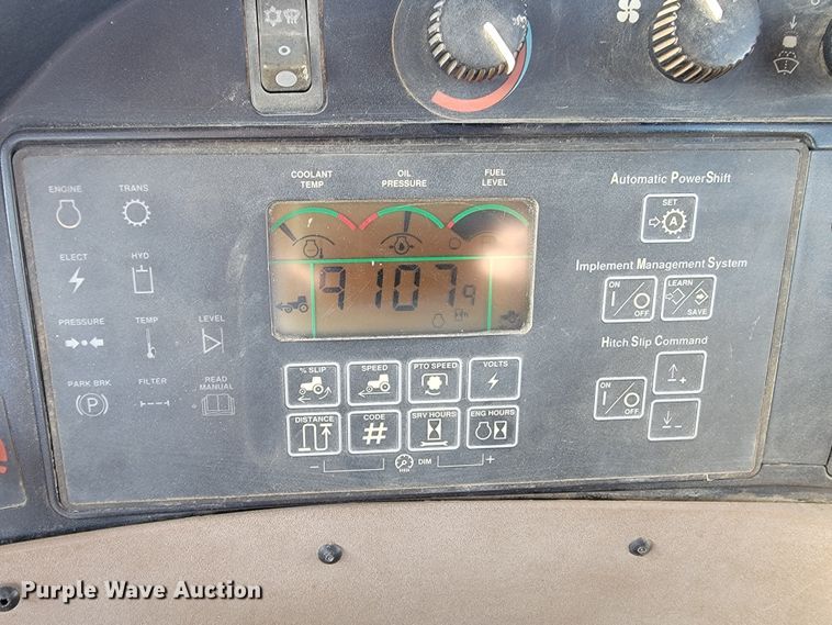 image for item ME9590 2004 John Deere 8320  MFWD tractor