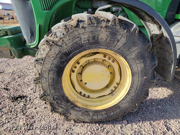 image for item ME9590 2004 John Deere 8320  MFWD tractor