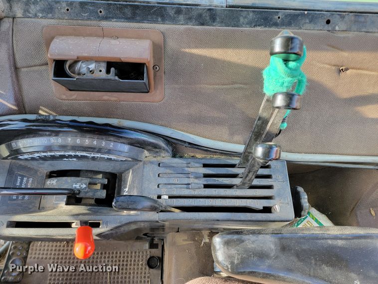 image for item ME9591 1983 John Deere 4650  tractor