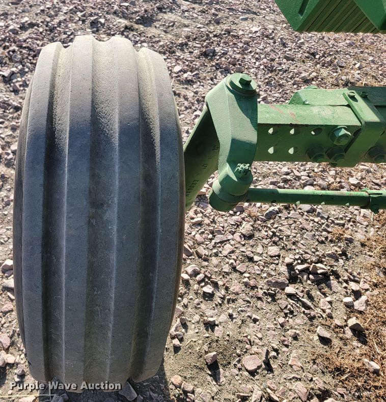 image for item ME9591 1983 John Deere 4650  tractor