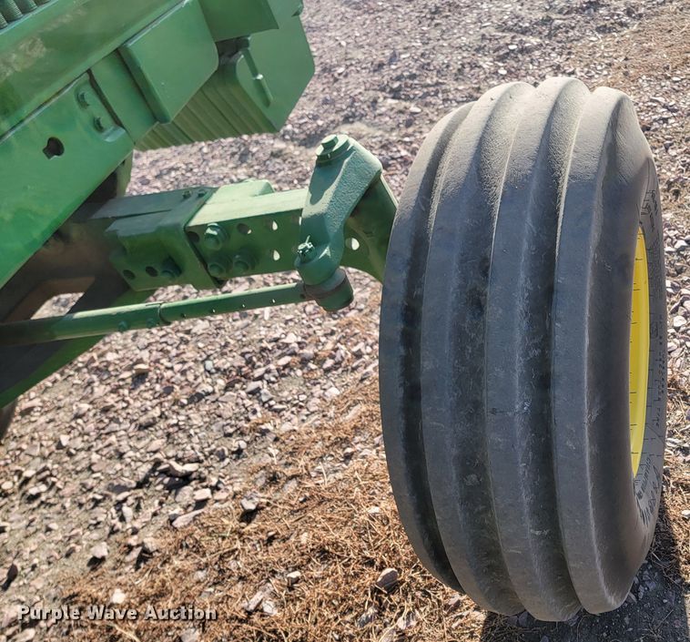 image for item ME9591 1983 John Deere 4650  tractor