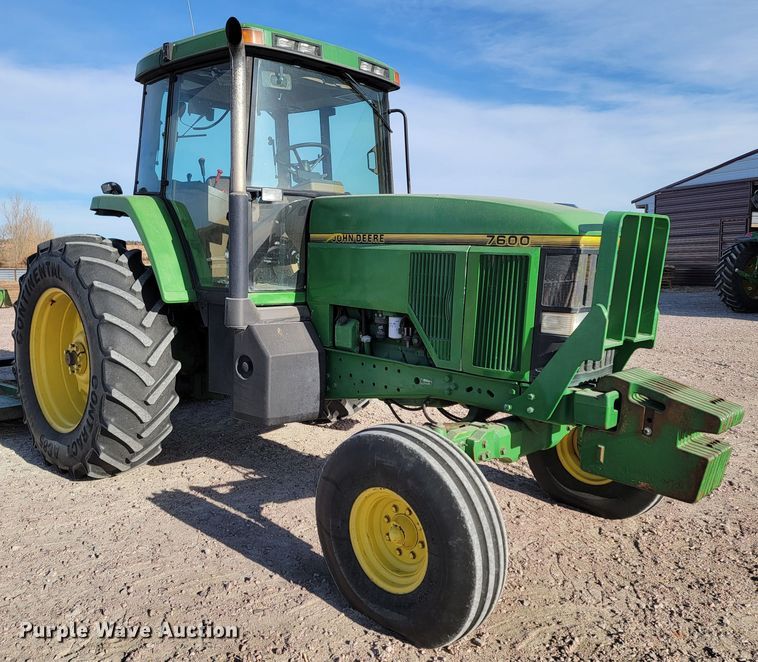 image for item ME9592 1996 John Deere 7600  tractor