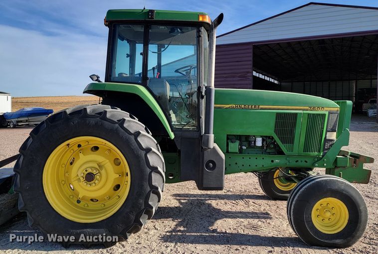 image for item ME9592 1996 John Deere 7600  tractor