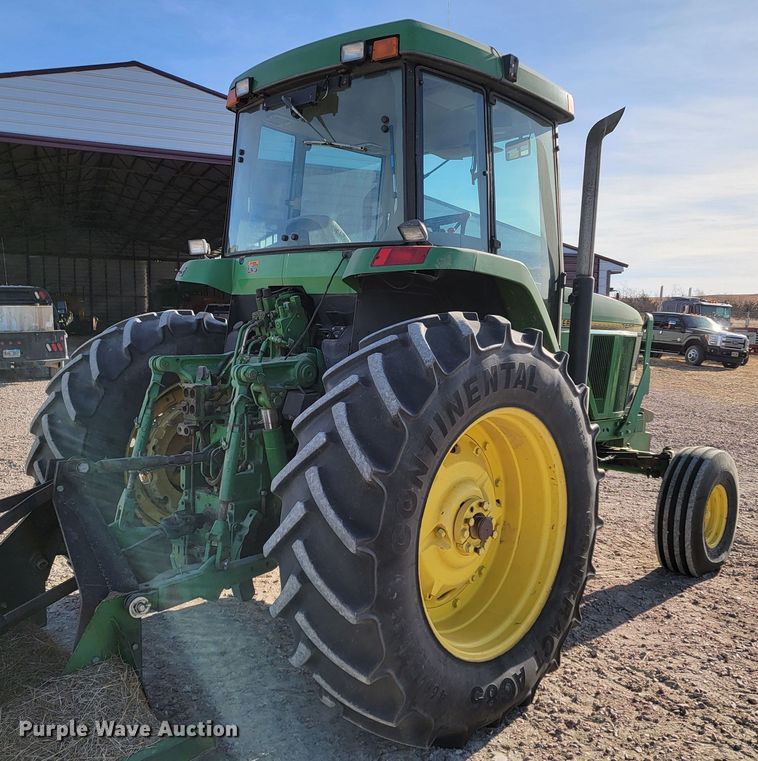 image for item ME9592 1996 John Deere 7600  tractor