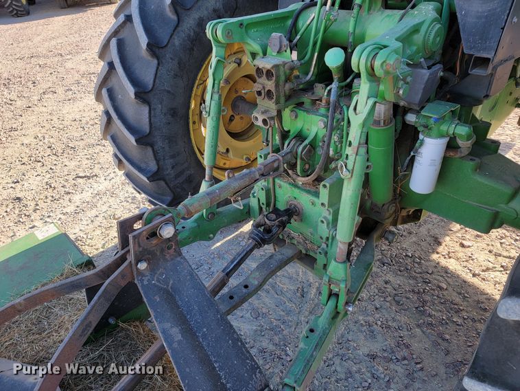 image for item ME9592 1996 John Deere 7600  tractor