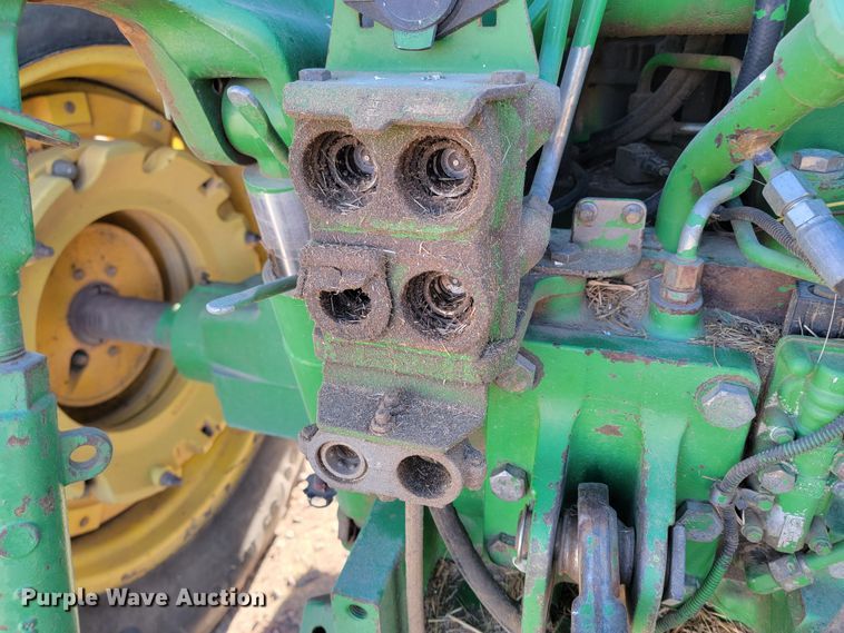 image for item ME9592 1996 John Deere 7600  tractor