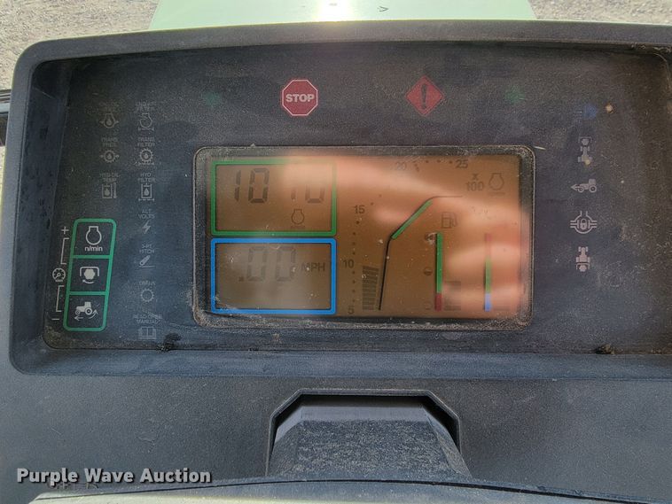 image for item ME9592 1996 John Deere 7600  tractor