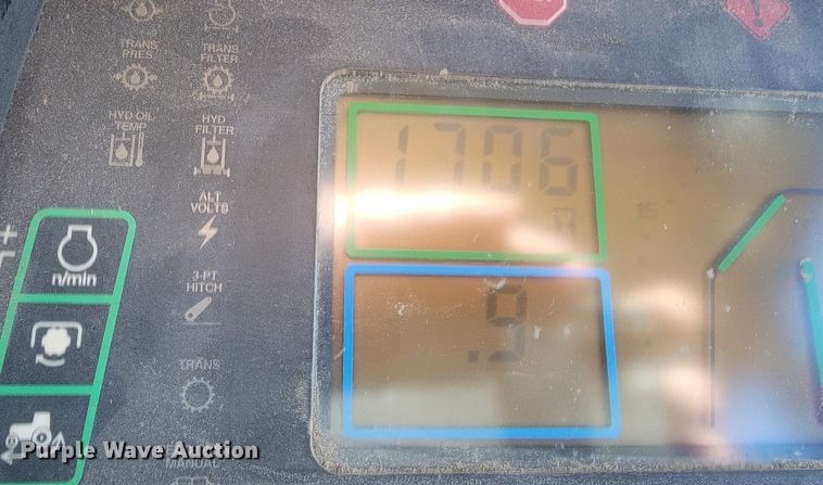 image for item ME9592 1996 John Deere 7600  tractor