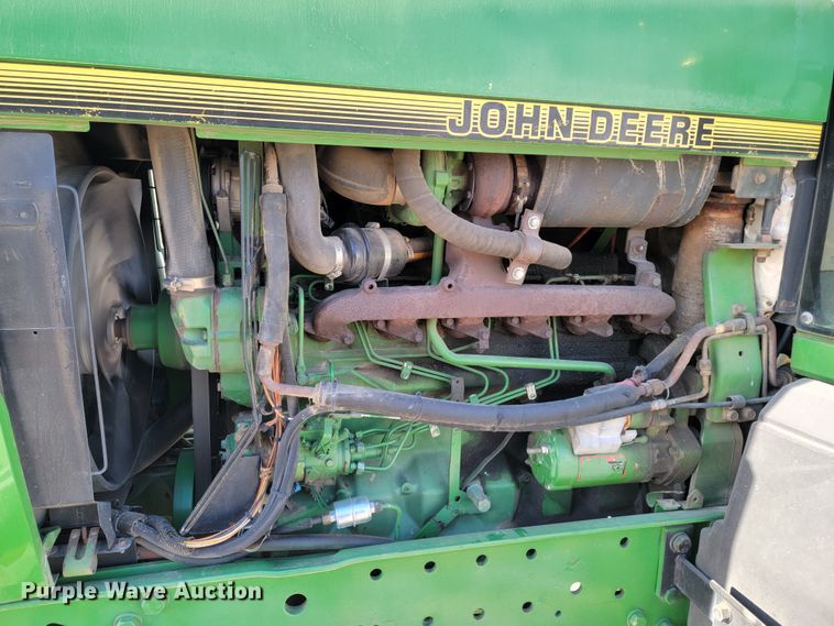 image for item ME9592 1996 John Deere 7600  tractor