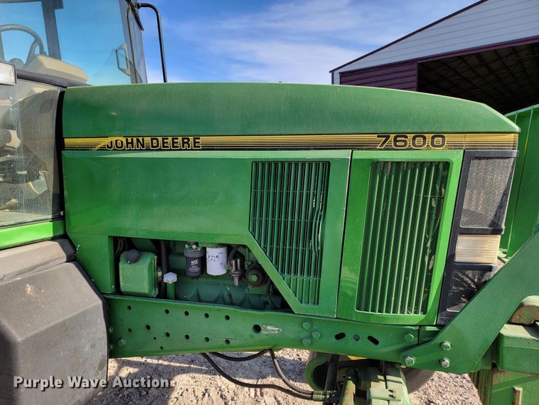 image for item ME9592 1996 John Deere 7600  tractor