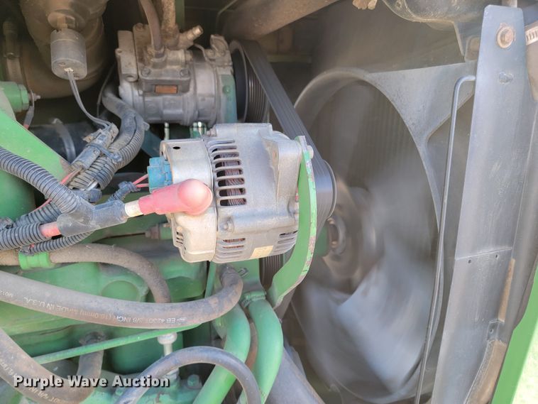 image for item ME9592 1996 John Deere 7600  tractor