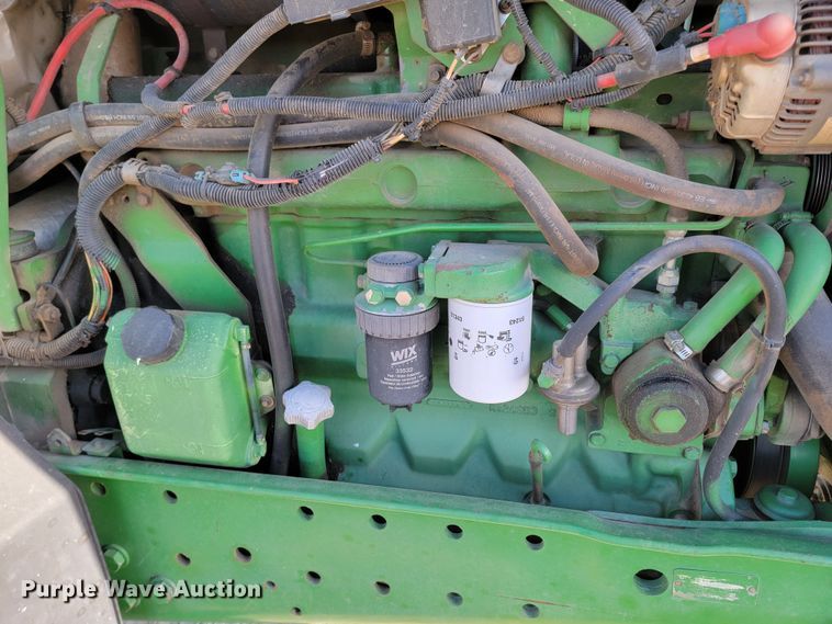 image for item ME9592 1996 John Deere 7600  tractor