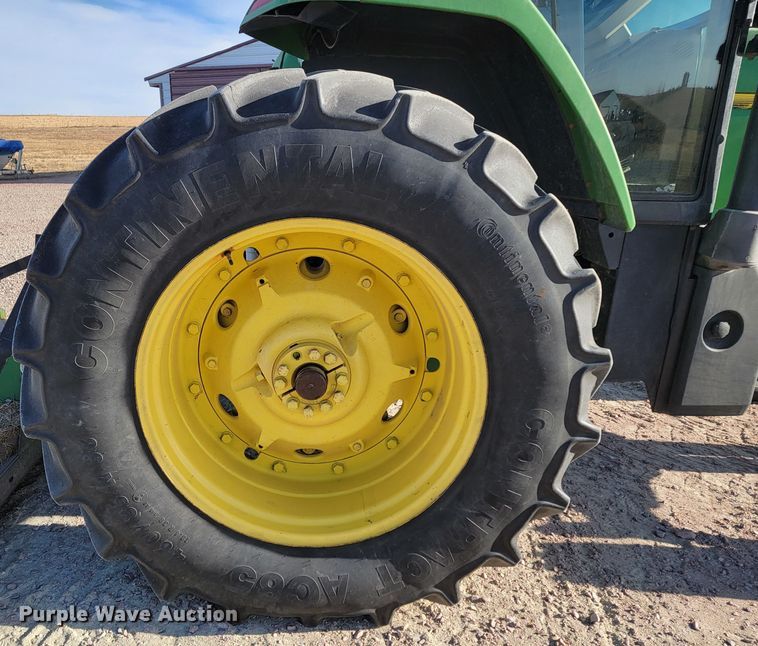 image for item ME9592 1996 John Deere 7600  tractor