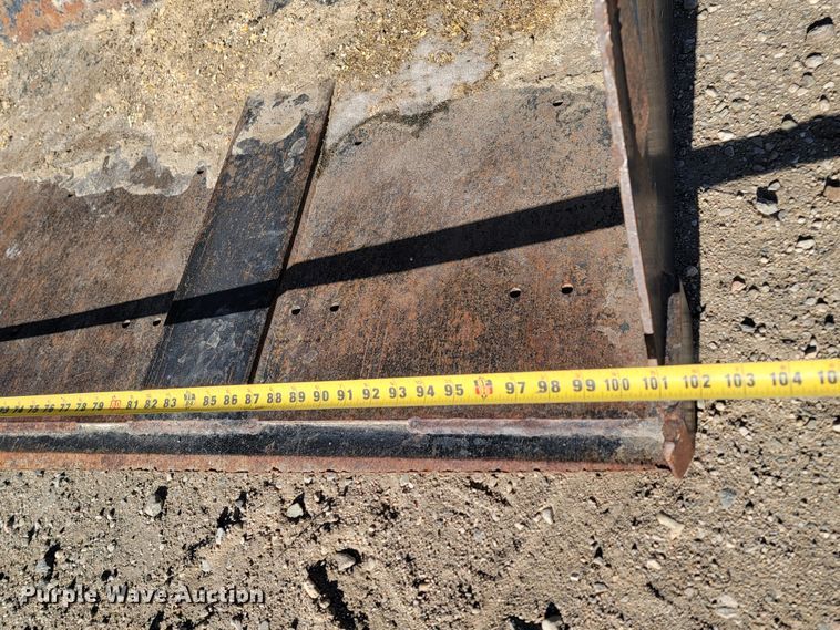 image for item ME9596 2005 McCormick MTX120  MFWD tractor