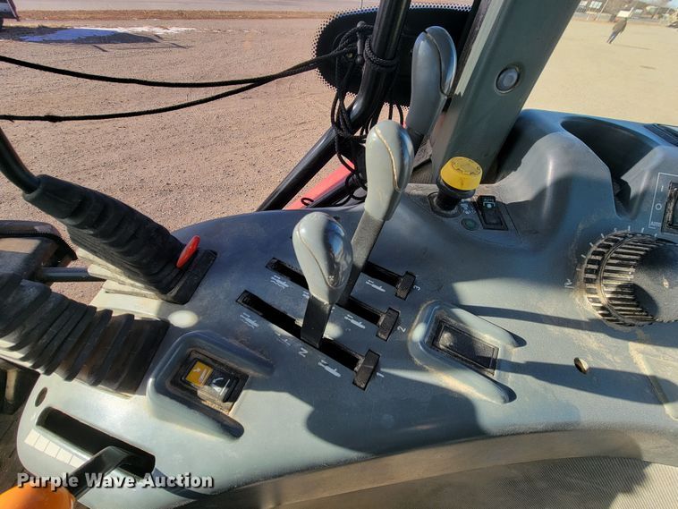 image for item ME9596 2005 McCormick MTX120  MFWD tractor