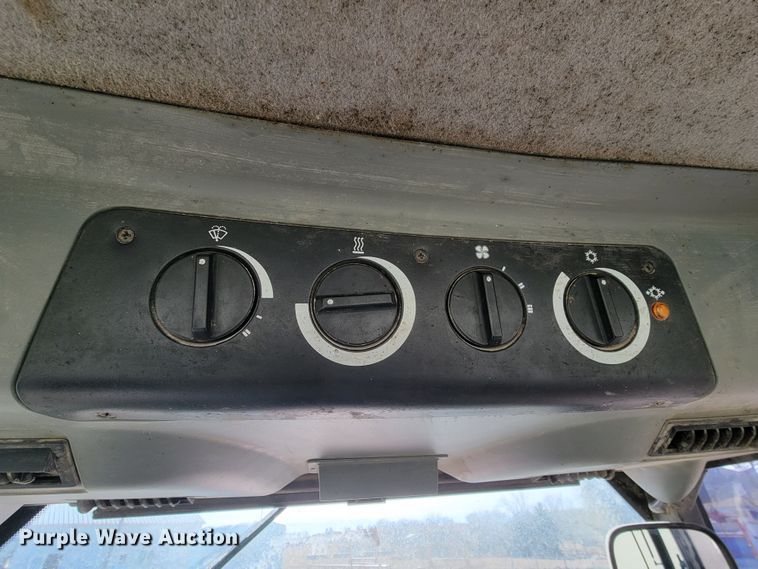 image for item ME9596 2005 McCormick MTX120  MFWD tractor