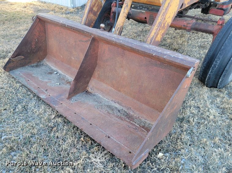 image for item ME9599 International 1086  tractor