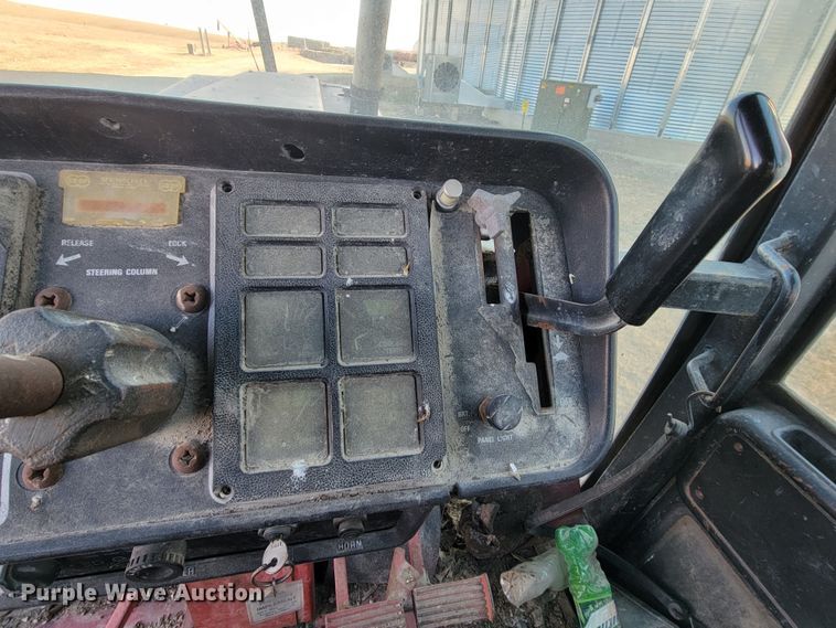 image for item ME9599 International 1086  tractor