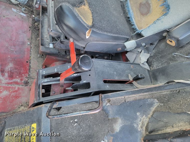 image for item ME9599 International 1086  tractor