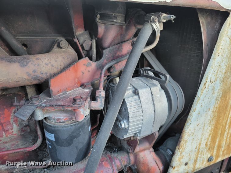 image for item ME9599 International 1086  tractor