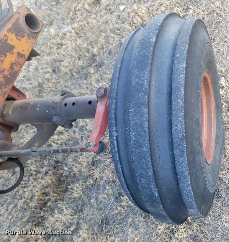 image for item ME9599 International 1086  tractor