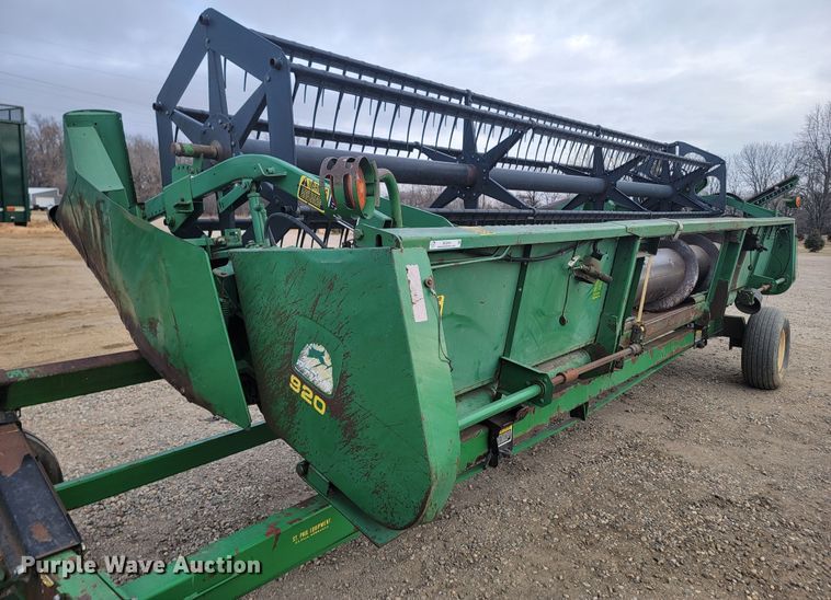 image for item ME9605 1992 John Deere 920  flex head