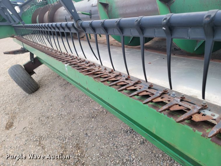 image for item ME9605 1992 John Deere 920  flex head