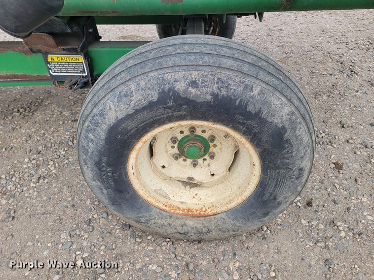 image for item ME9605 1992 John Deere 920  flex head